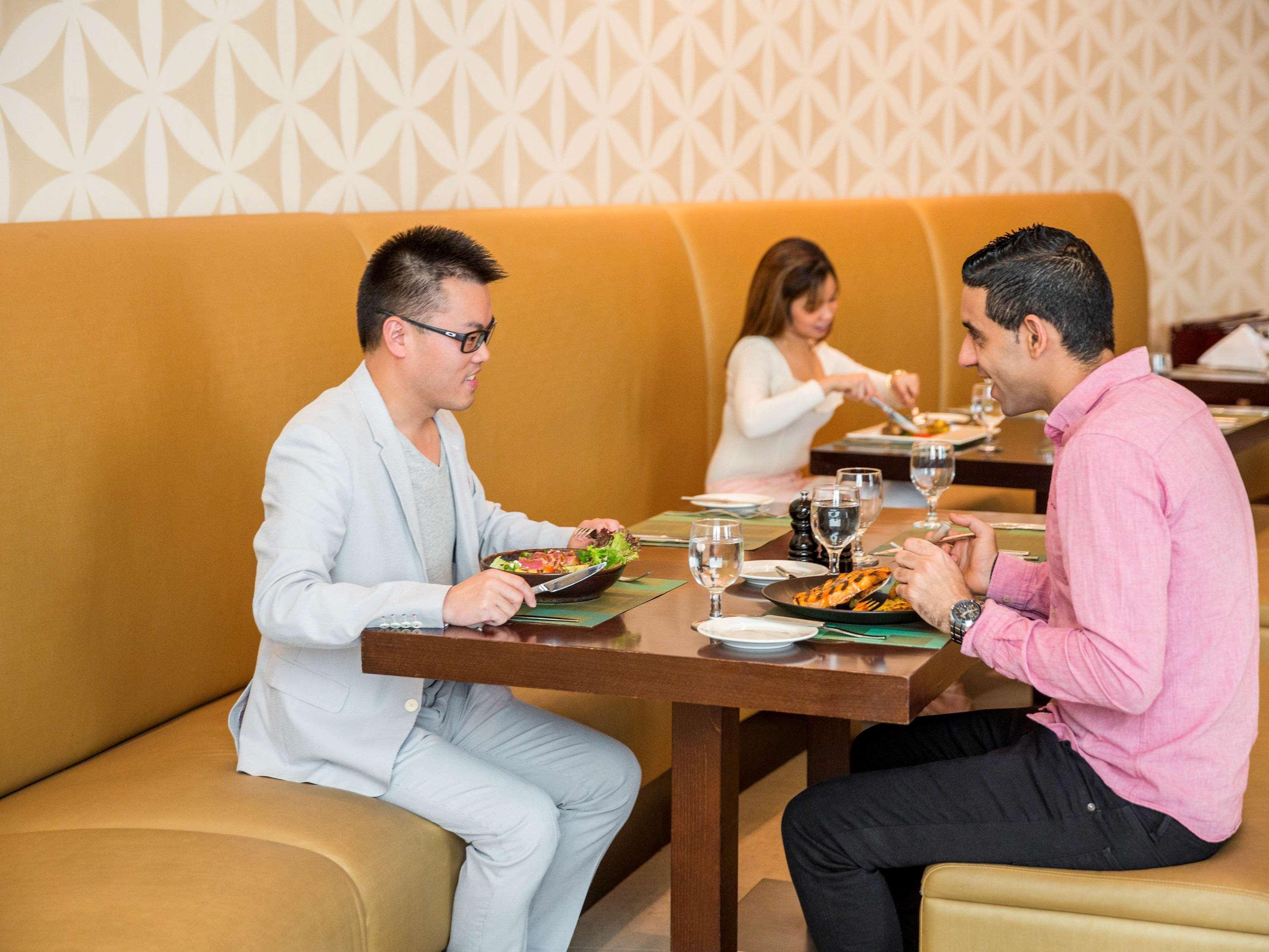 Novotel Deira Creekside Dubaj Exteriér fotografie